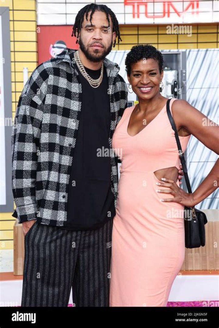 JaVale McGee Mom, Wife, Sister, Father, Height, Weight, Net Worth, Bio