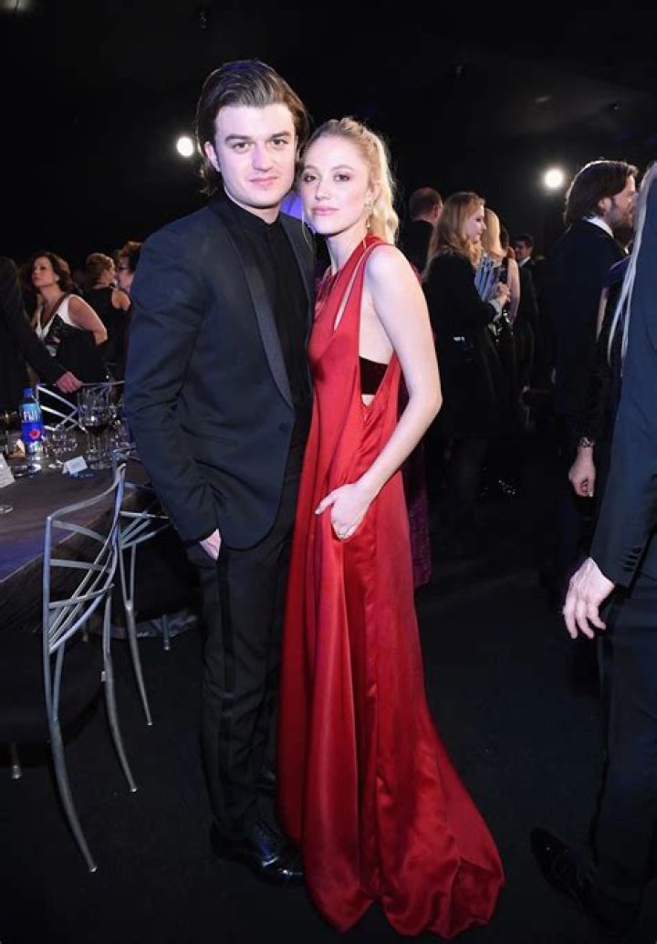 Joe Keery And Maika Monroe's Enduring Bond