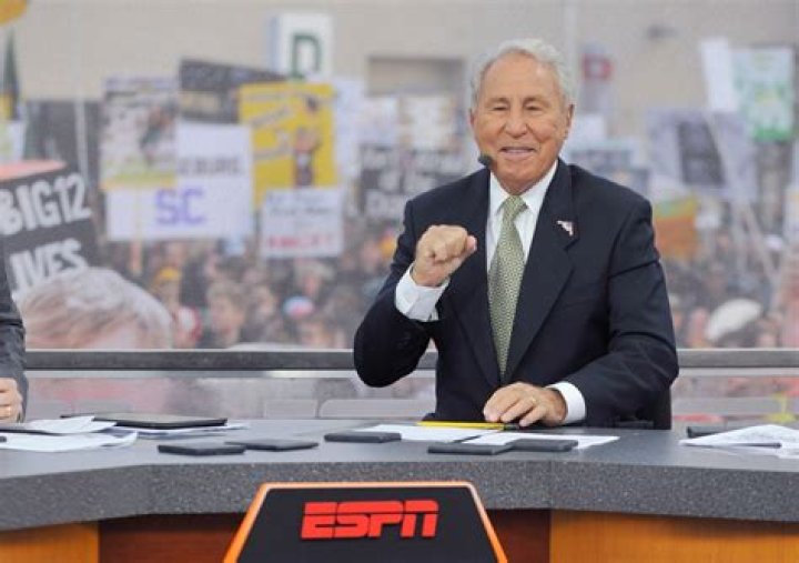 Lee Corso ·