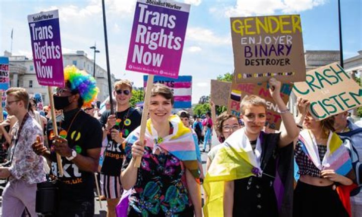 Matt Walsh hailed for exposing 'nonsense' of trans activists at gender debate on Dr Phil