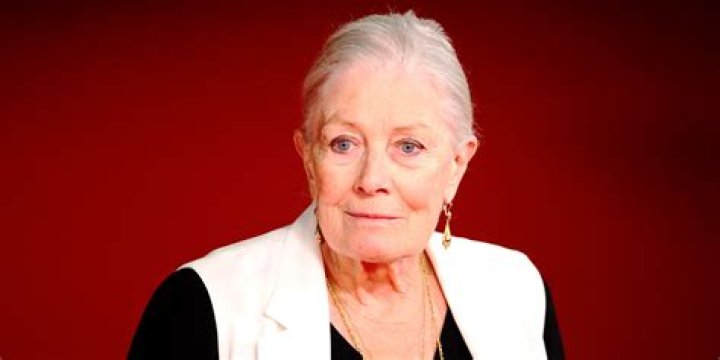 SnogBlogy | Joan Pringle Net Worth