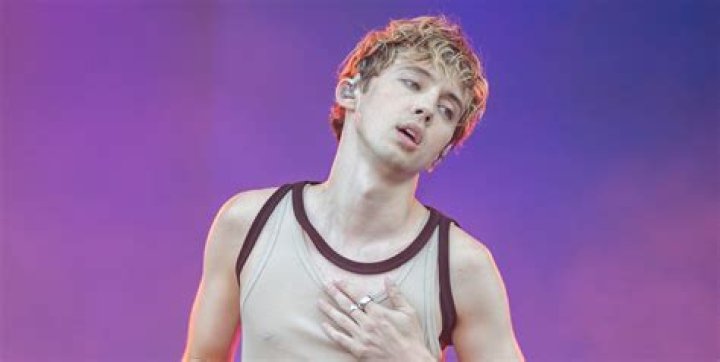 Unveiling The Truth Behind "Troye Sivan Nudes": A Comprehensive Guide
