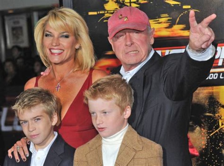 Who is Donna W Scott? Wiki, Age, Height, Net Worth, Husband, Marriage |